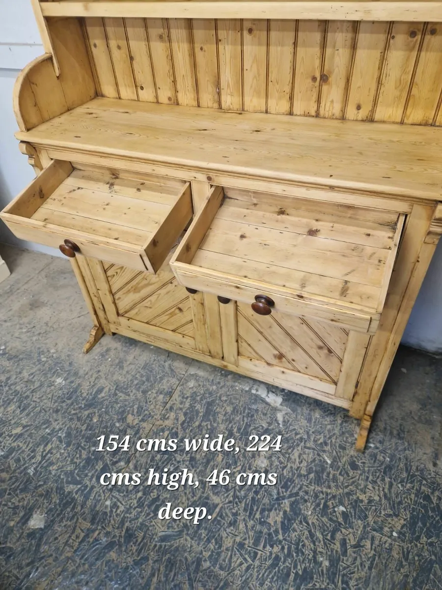 Mid 19th century irish pine kitchen dresser - Image 2