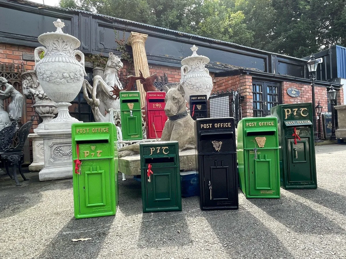 Irish post box building into wall - Image 3