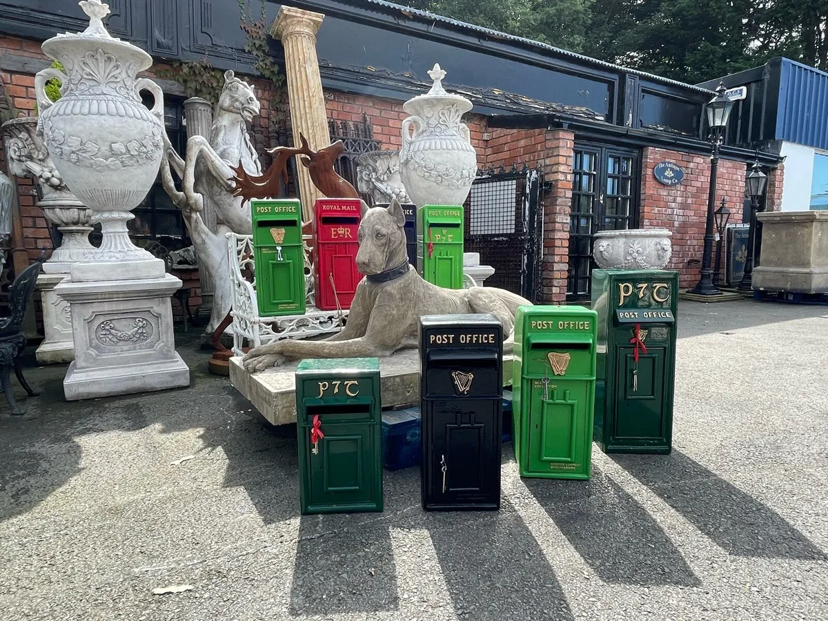 Irish post box building into wall - Image 4