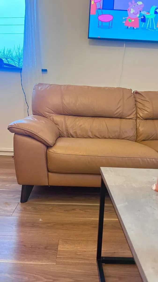 Two identical leather sofas - Image 3