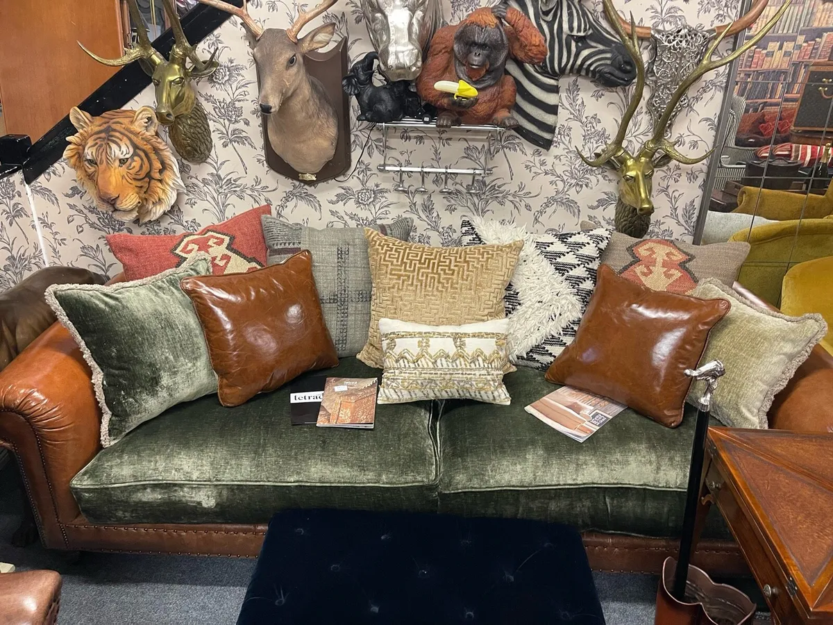 Designer Tetrad grand sofa 🎄🎄🎄🎄 - Image 2