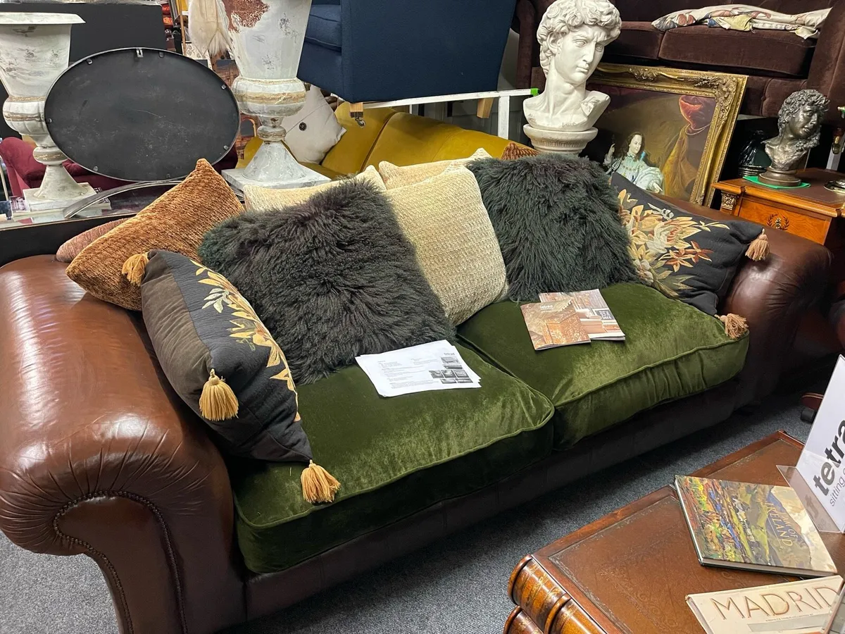 Designer Tetrad grand sofa 🎄🎄🎄🎄 - Image 3