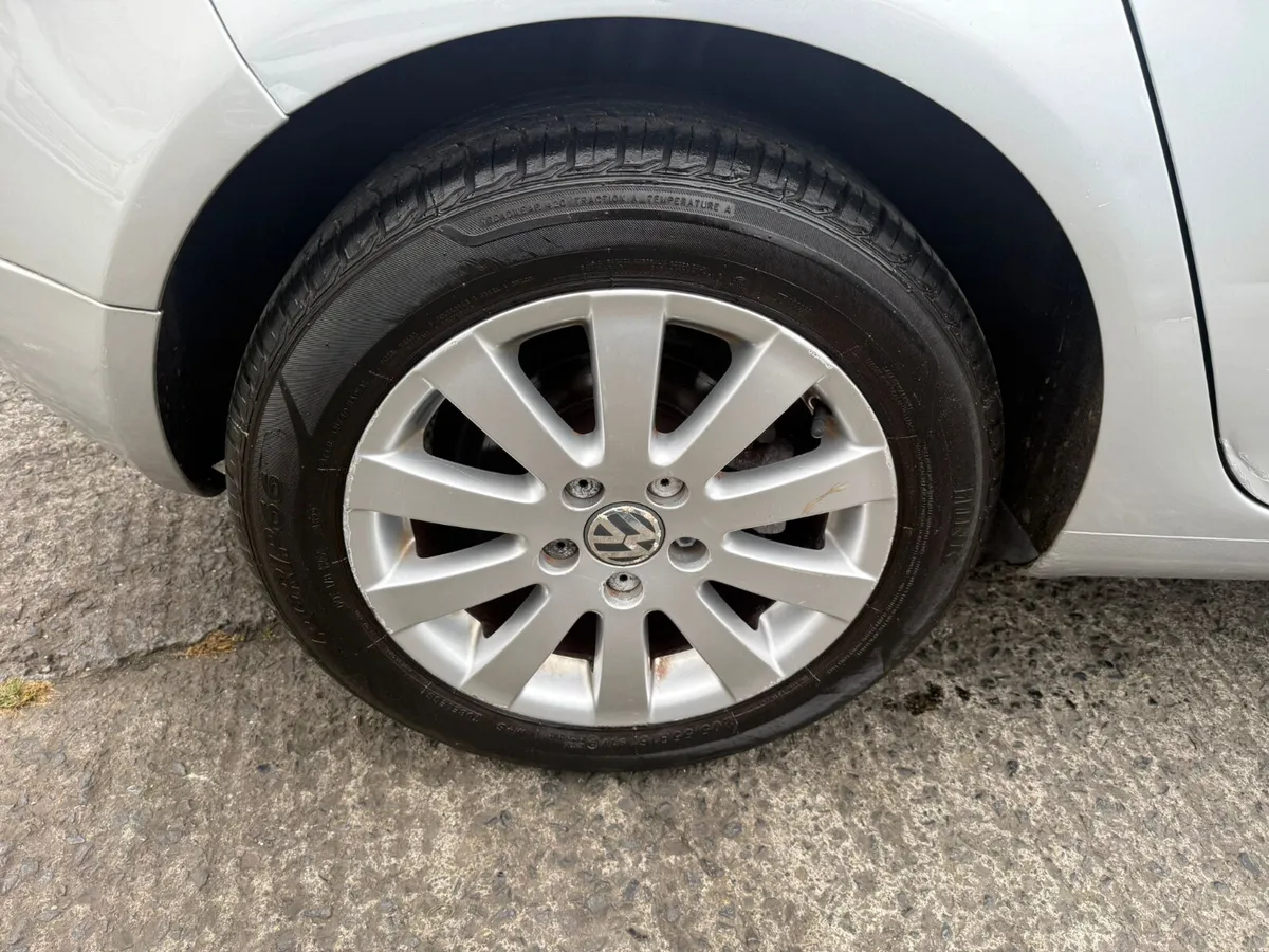 Volkswagen Golf 2007 low mileage - Image 4