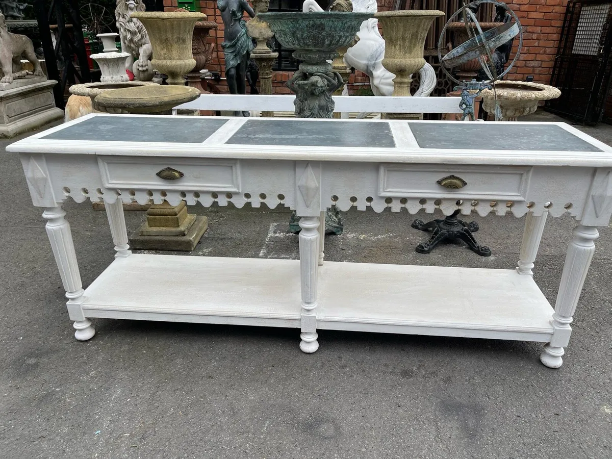 Stunning console table - Image 1