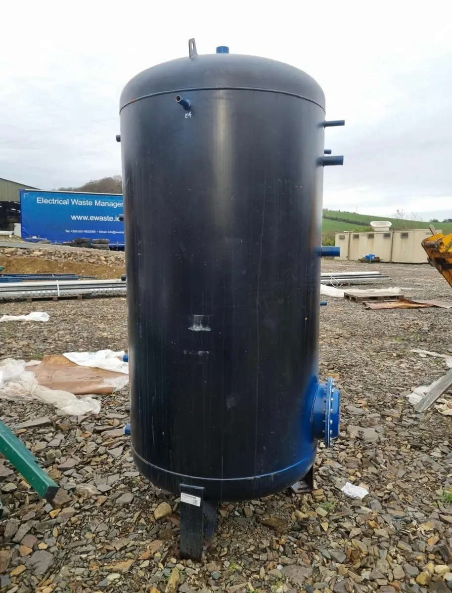 Steel air / water tank - Image 1