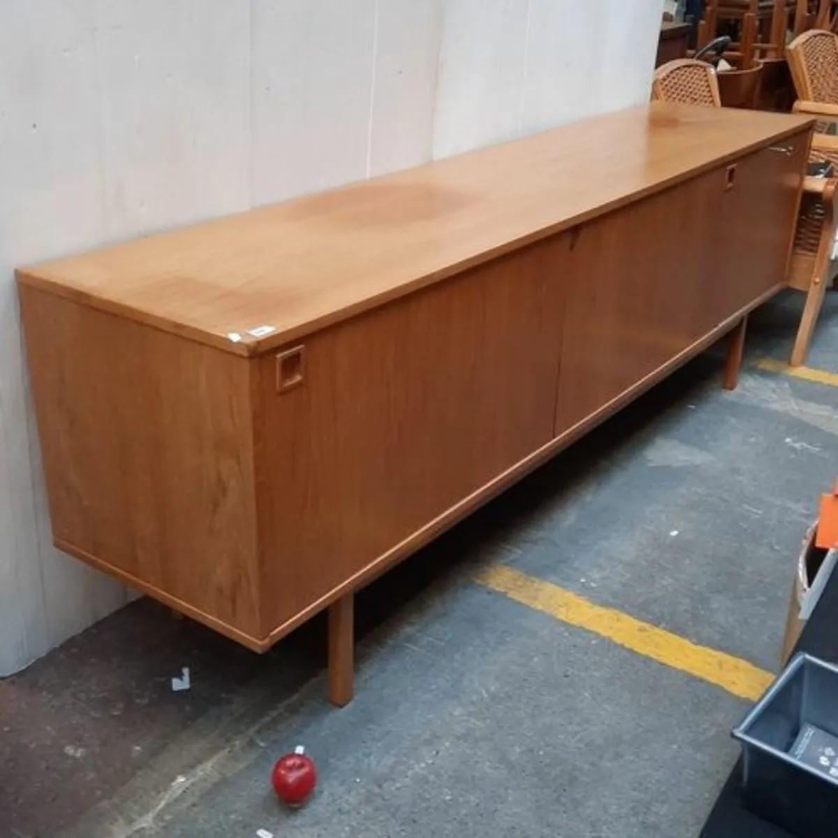 Furniture-Antique-Vintage-Period-Modern-Luxury - Image 1