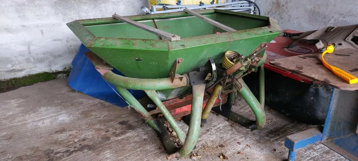 Amazone ZA-F 603 Fertiliser Spreader - Image 1