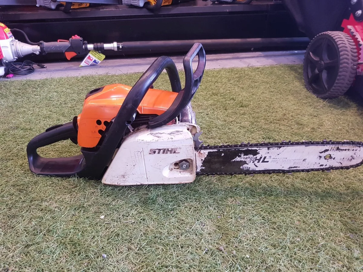STIHL 211 CHAINSAW - FOR SALE - Image 2