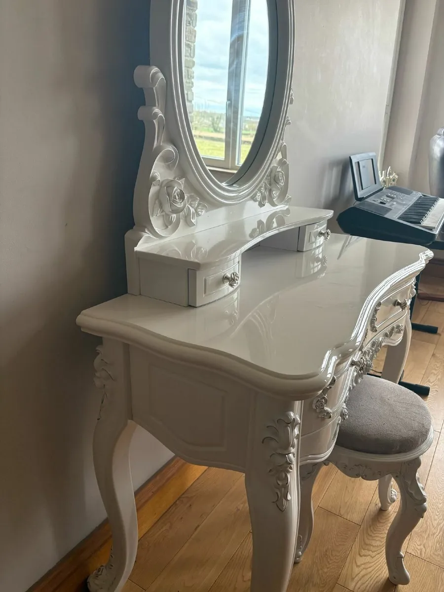 Vanity Unit / Dressing Table - Image 3