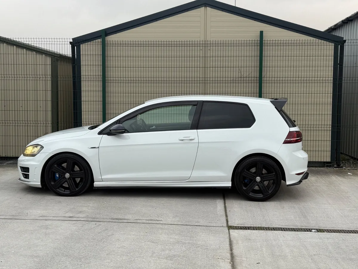 Vw GolfR 142 300bhp Manual - Image 4