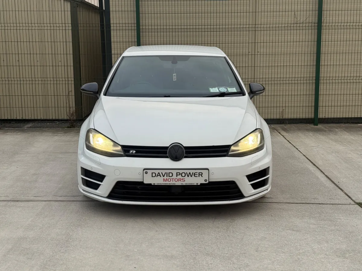 Vw GolfR 142 300bhp Manual - Image 2