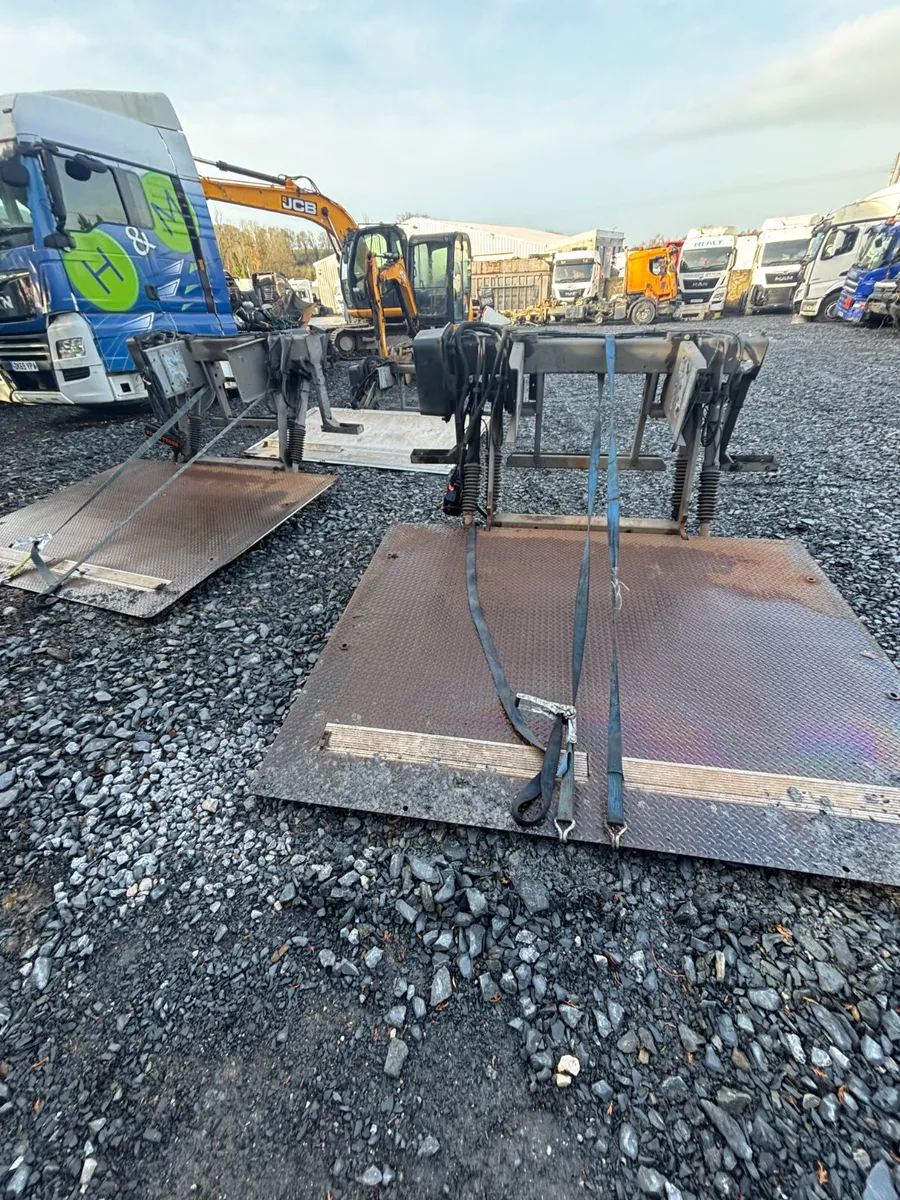 Tail-Lifts 2.5T (750 Each) - Image 2
