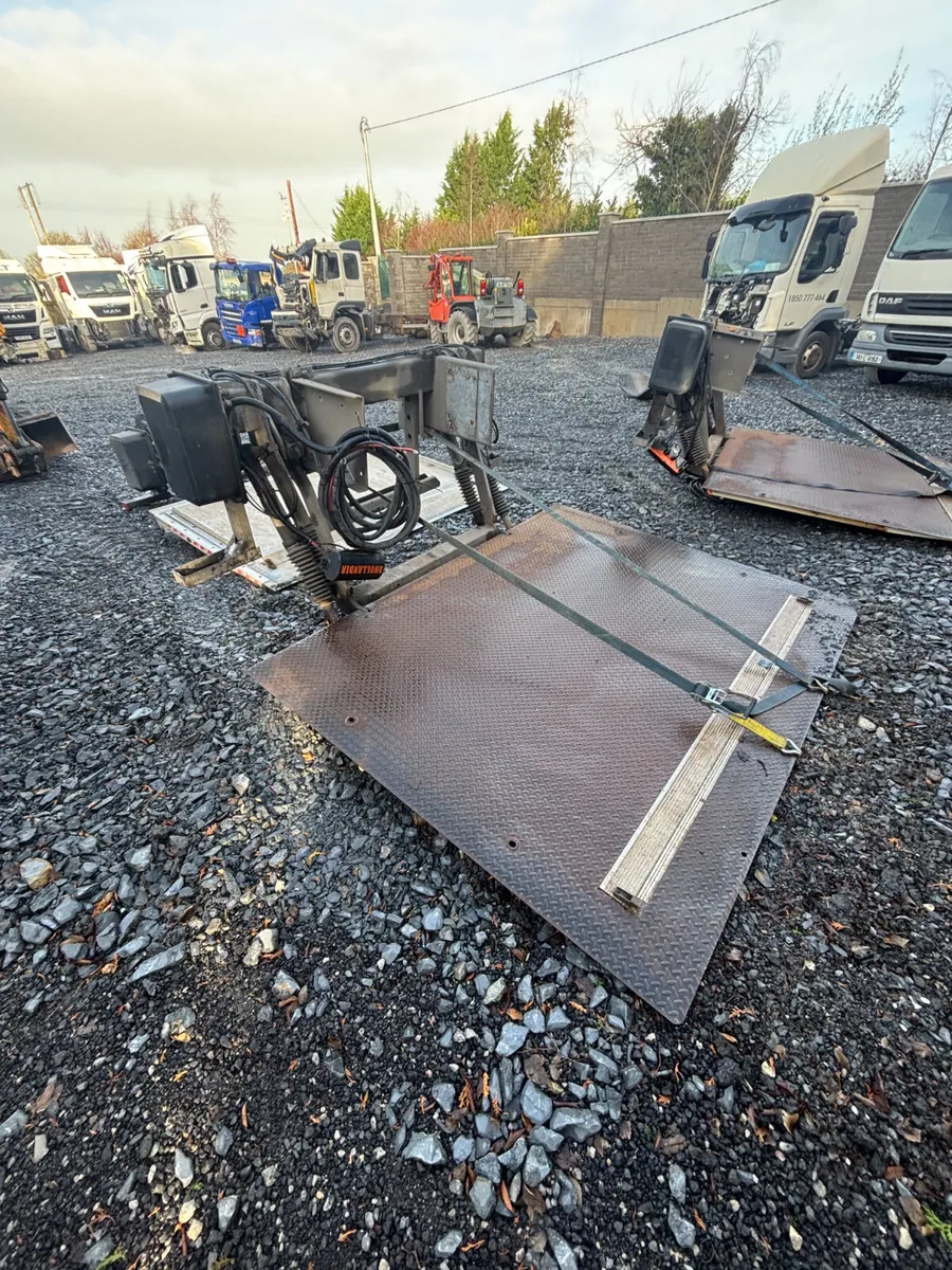 Tail-Lifts 2.5T (750 Each) - Image 3