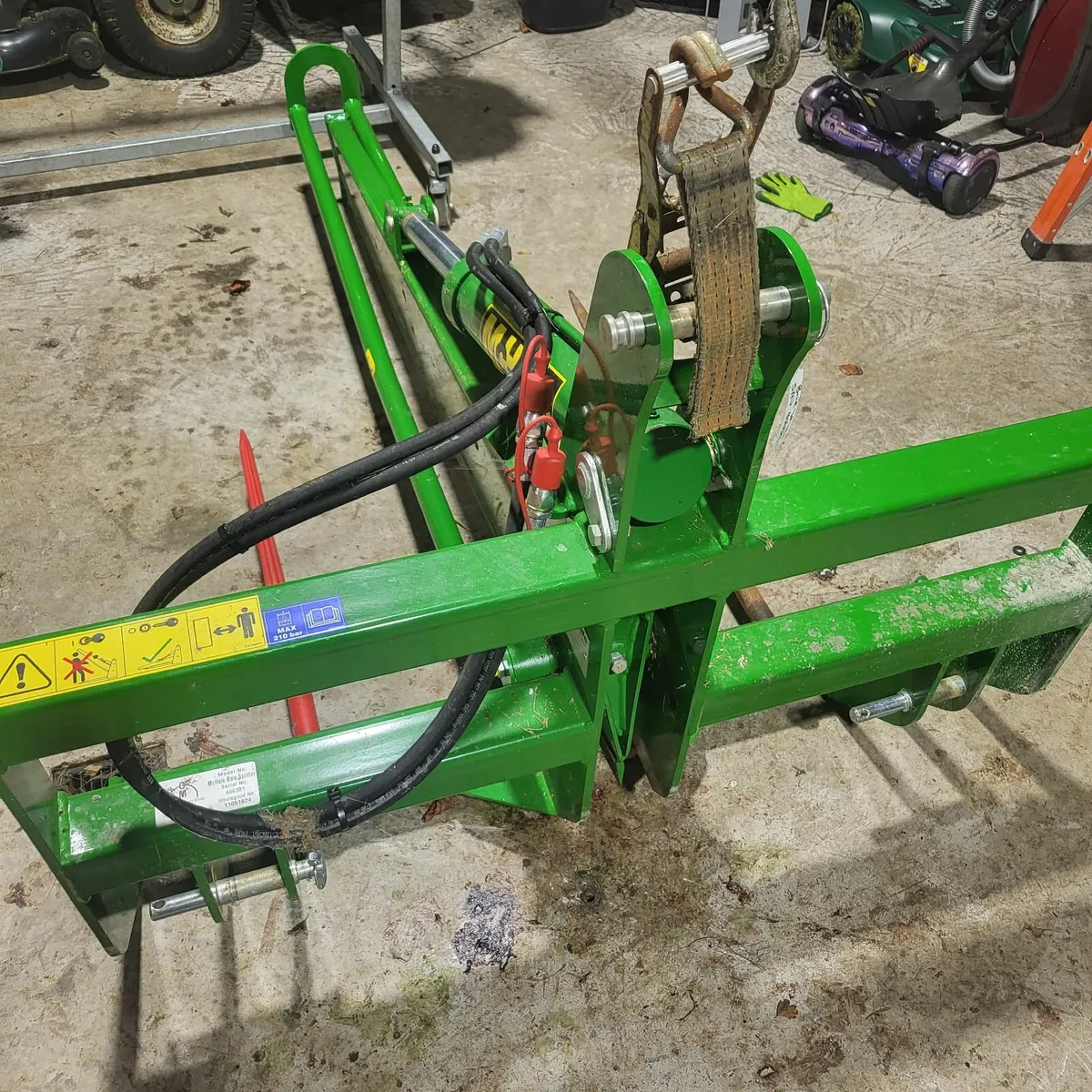 Mc hale bale splitter - Image 1