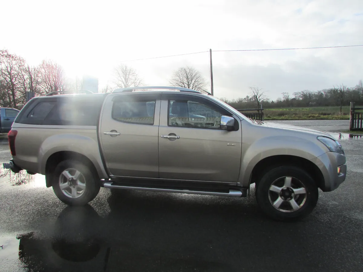 Isuzu D-Max 2017 - Image 2