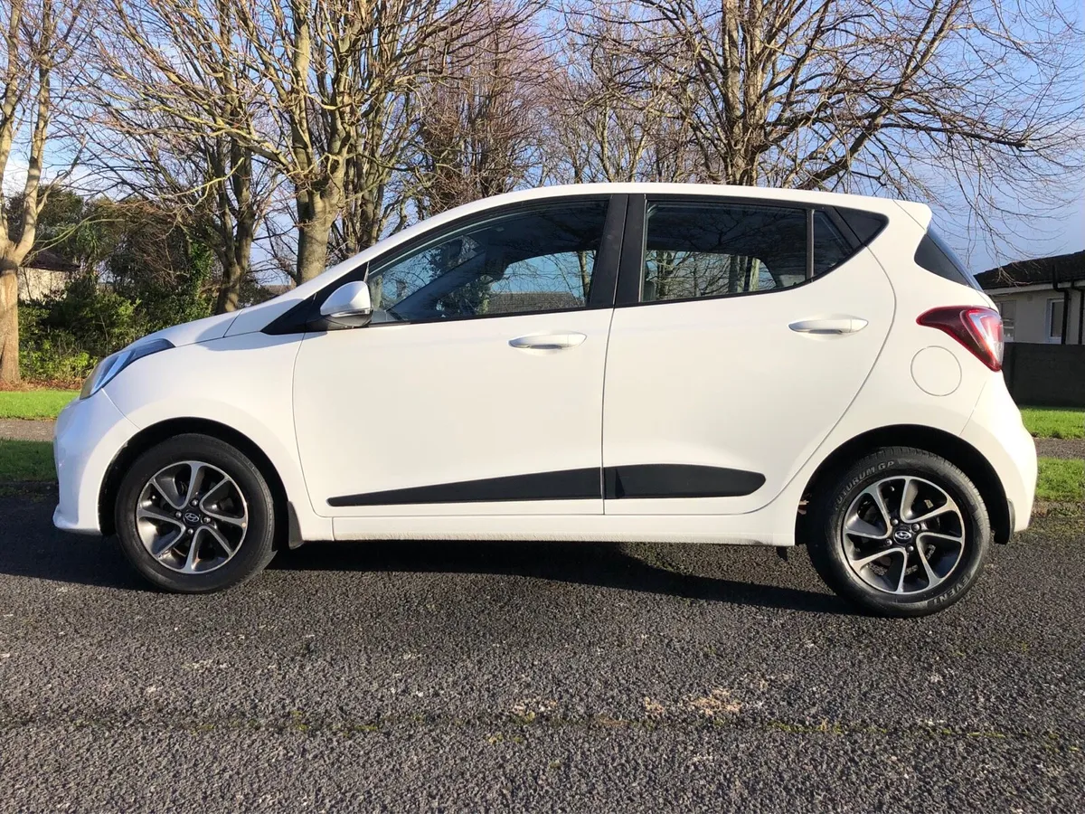 Hyundai i10 Deluxe 1.0L - Image 4