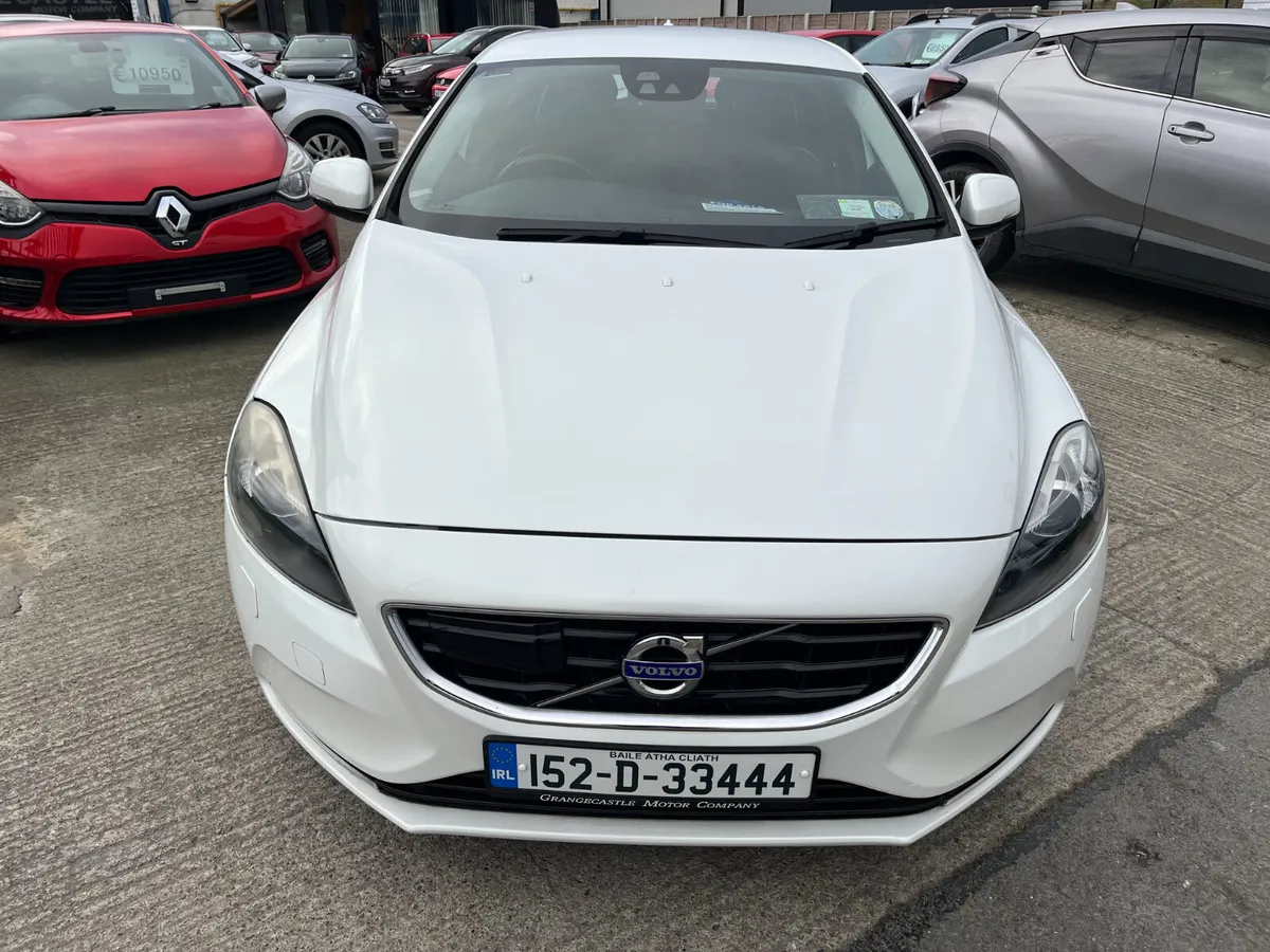 Volvo V40 2015, 1.6 5DR AUTOMATIC LOW KMS - Image 2
