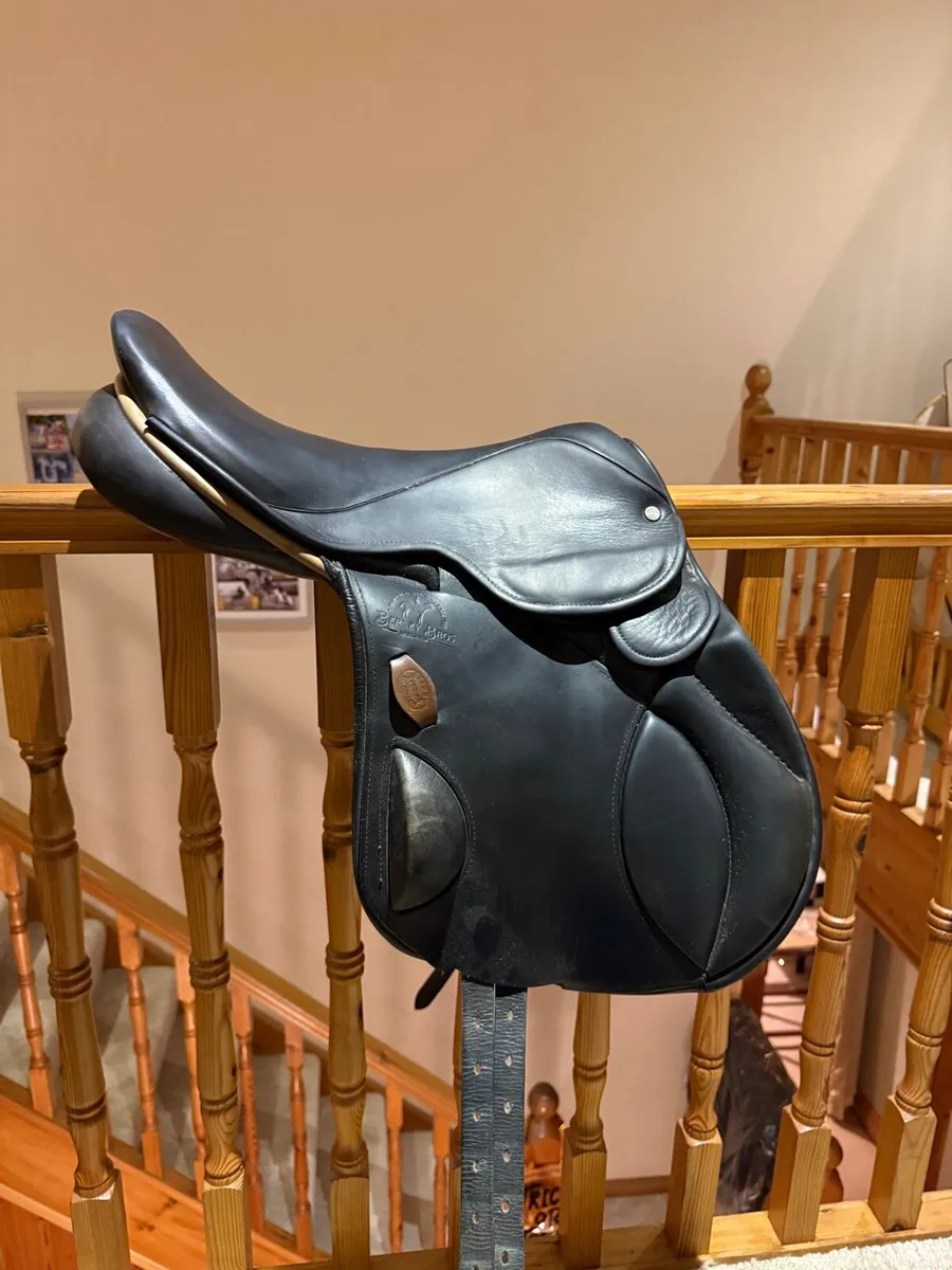 Berney Monoflap 17” saddle - Image 1