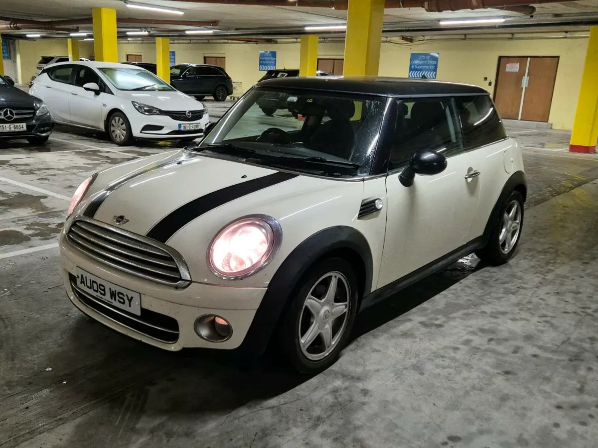 2009 Mini Cooper - Image 2