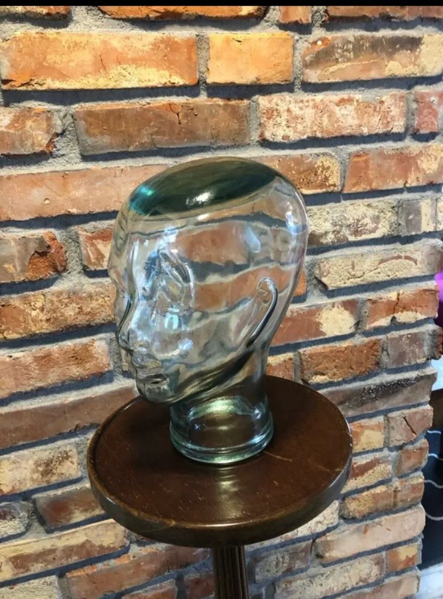 Glass head - Image 2