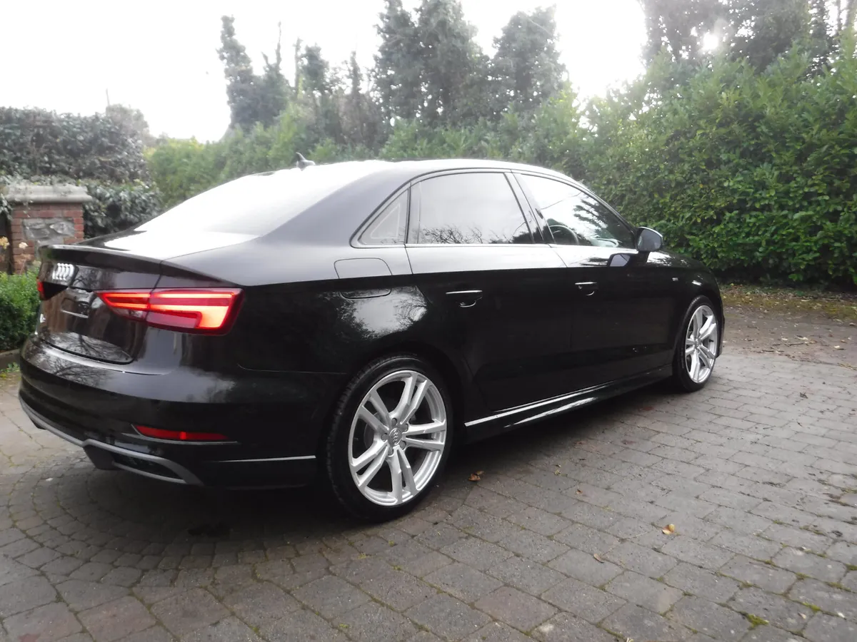 AUDI A3 1.4 AUTO SALOON S-LINE BLACK EDITION - Image 3
