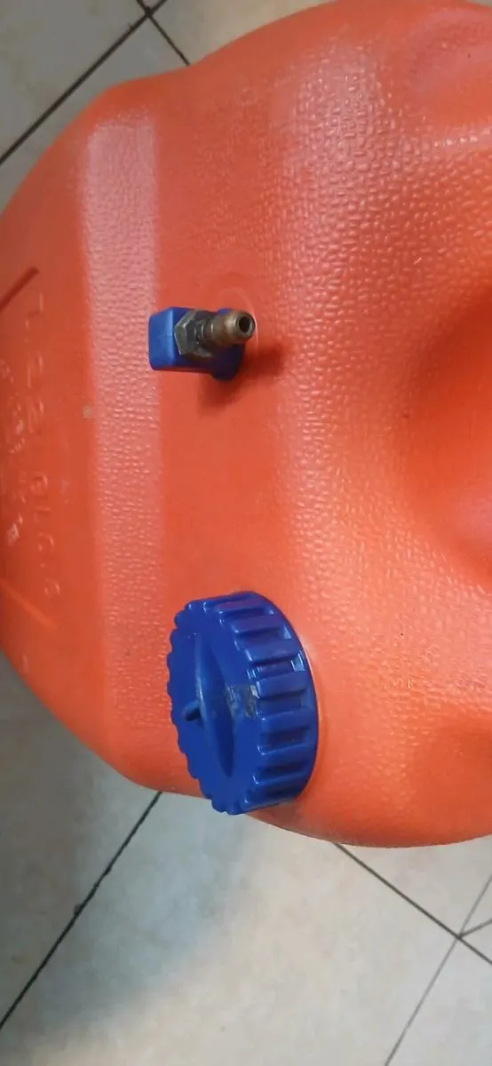 22lt outboard tank - Image 2