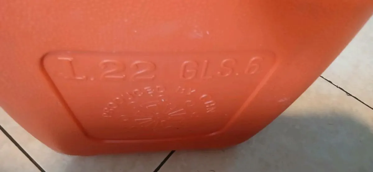 22lt outboard tank - Image 3