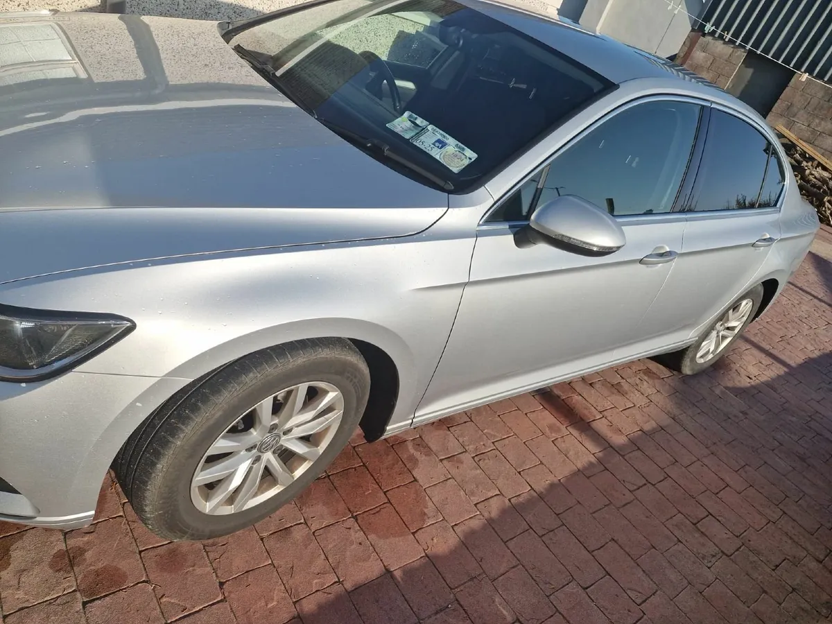 Volkswagen Passat 2016 - Image 3