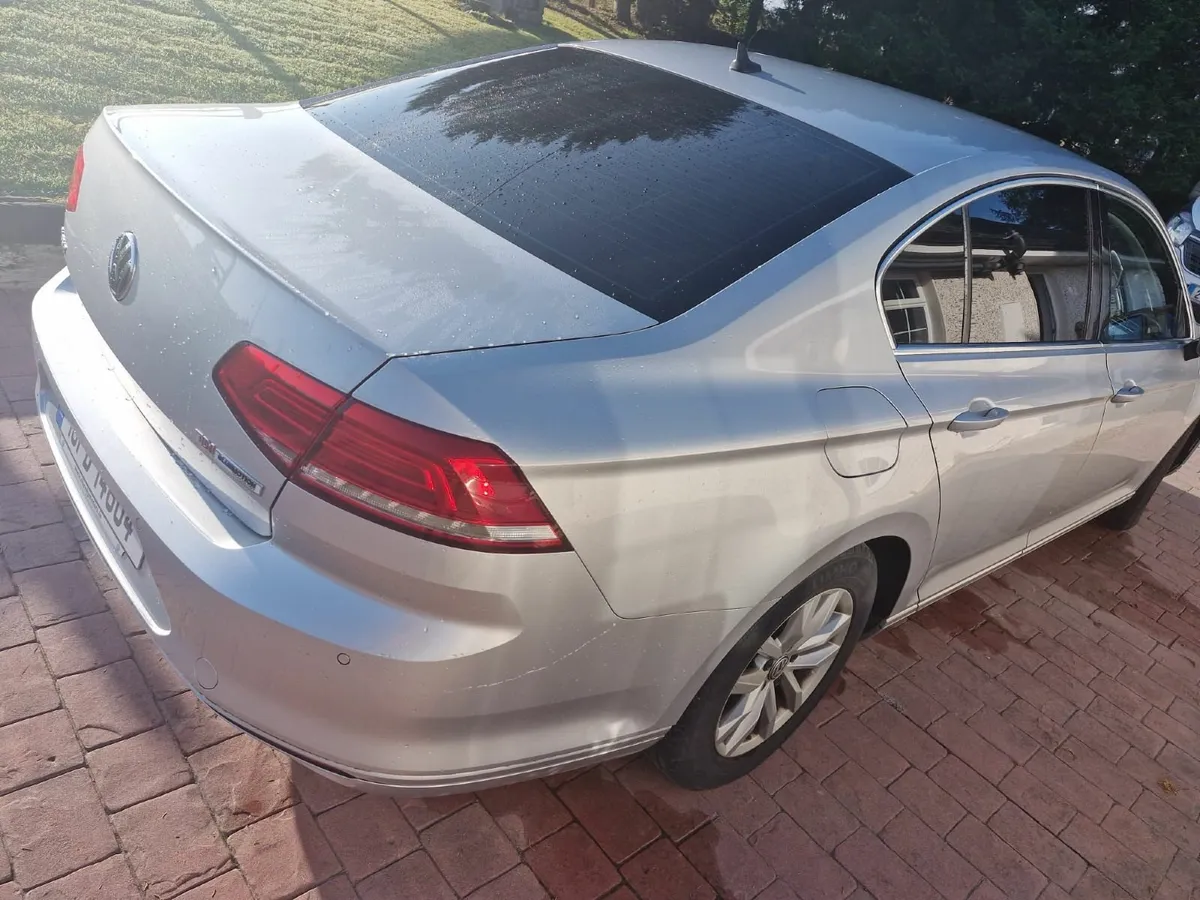 Volkswagen Passat 2016 - Image 4