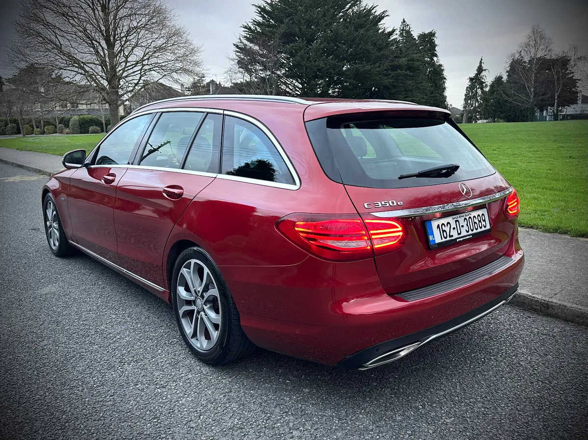 Mercedes-Benz C350e Estate. - Image 4