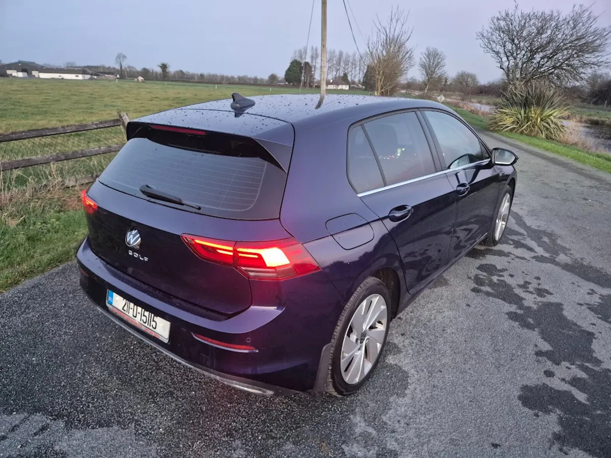 2021 Volkswagen Golf Style 2.0L TDI - Image 4