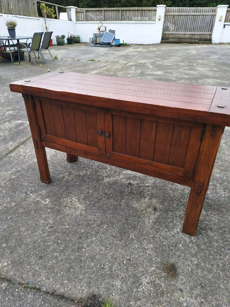 Solid heavy oak cabinet by Zocalo - Image 1