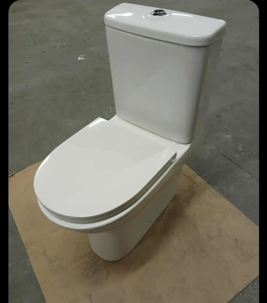 New toilet and cistern - Image 3
