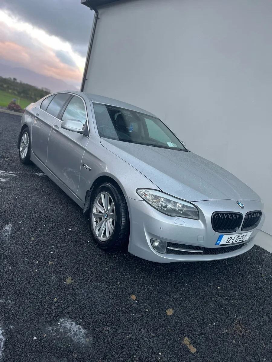 BMW 520 - Image 1