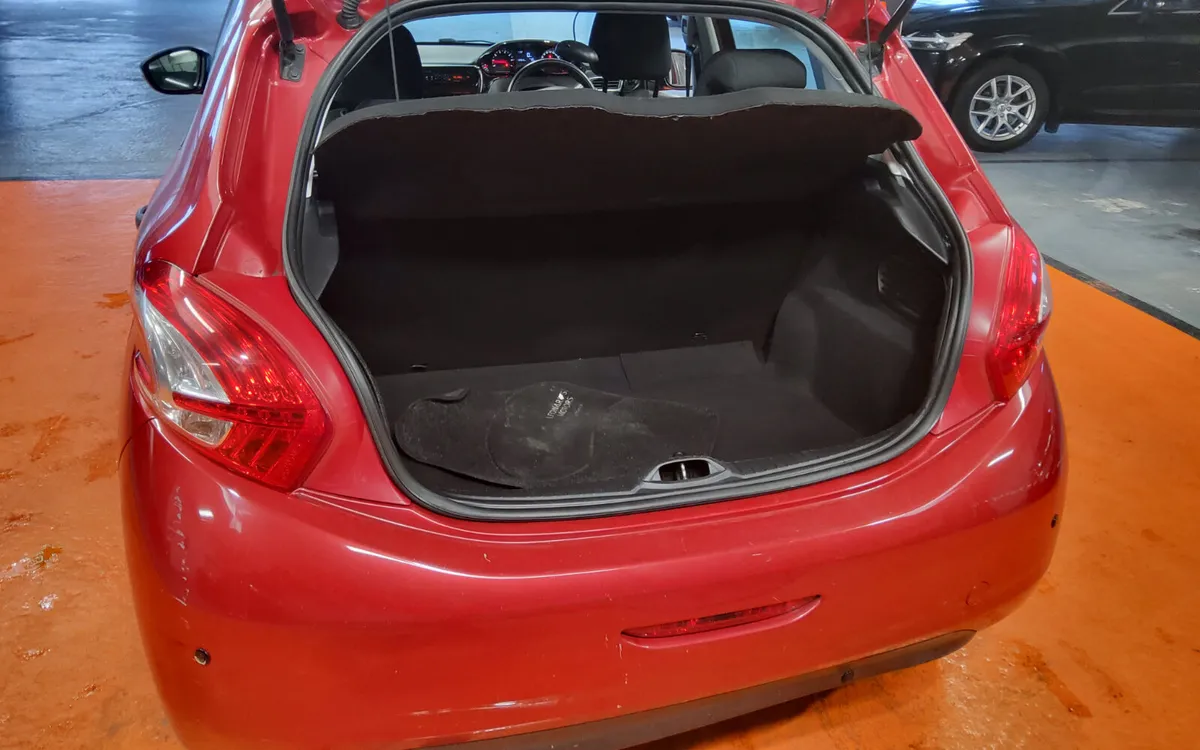 Peugeot 208 2013 - Image 4