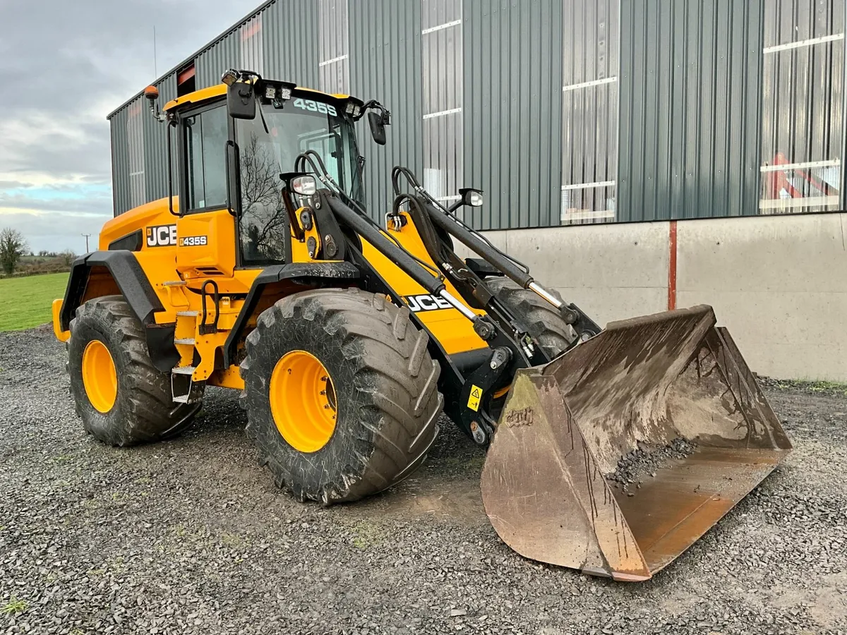 JCB 419S AGRI ARTICULATED LOADING SHOVEL - Image 3