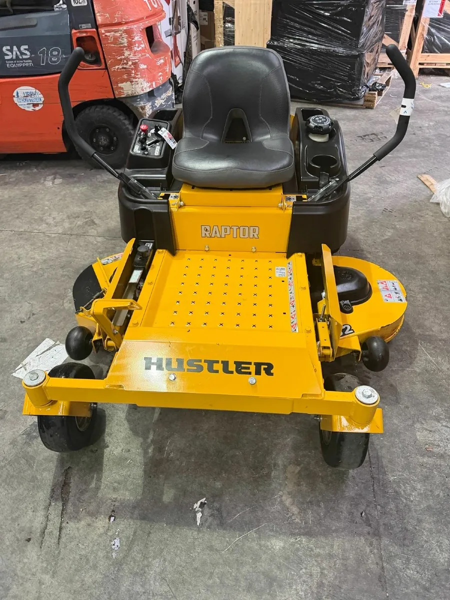 HUSTLER RAPTOR 52 INCH ZERO TURN LAWNMOWER - Image 1