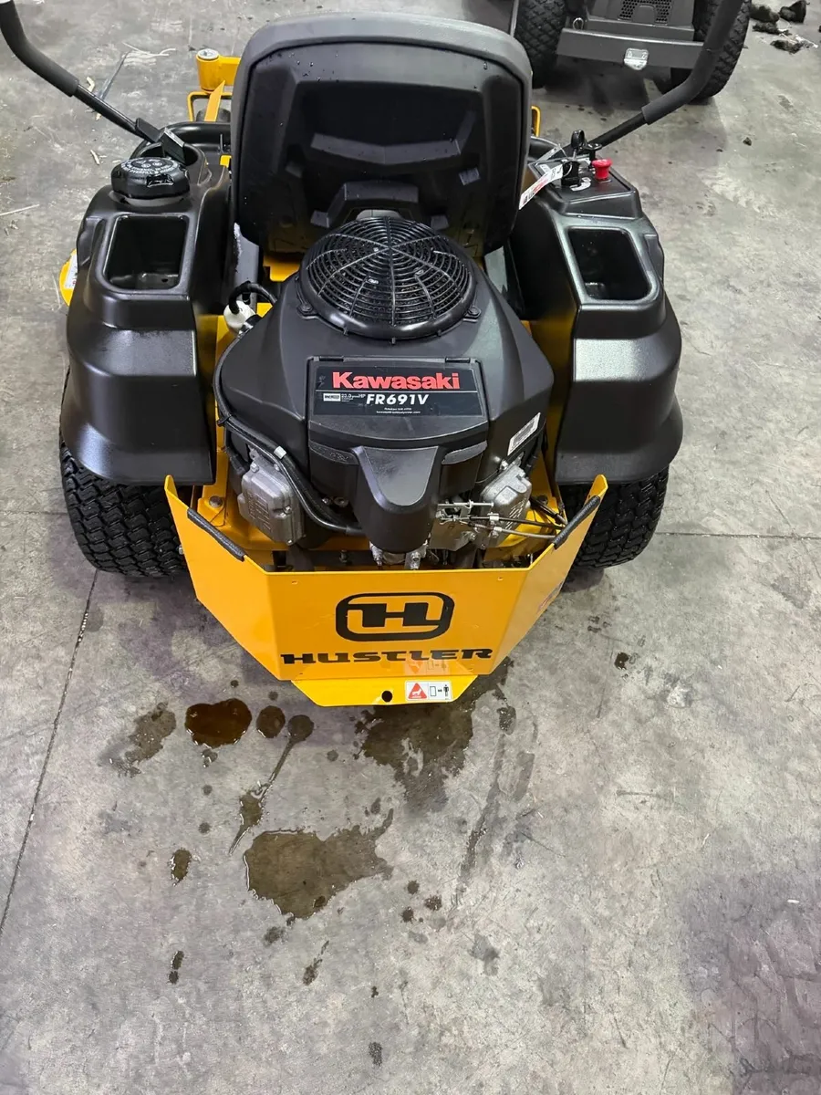 HUSTLER RAPTOR 52 INCH ZERO TURN LAWNMOWER - Image 2