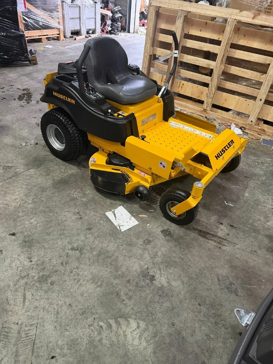 HUSTLER RAPTOR 52 INCH ZERO TURN LAWNMOWER - Image 4