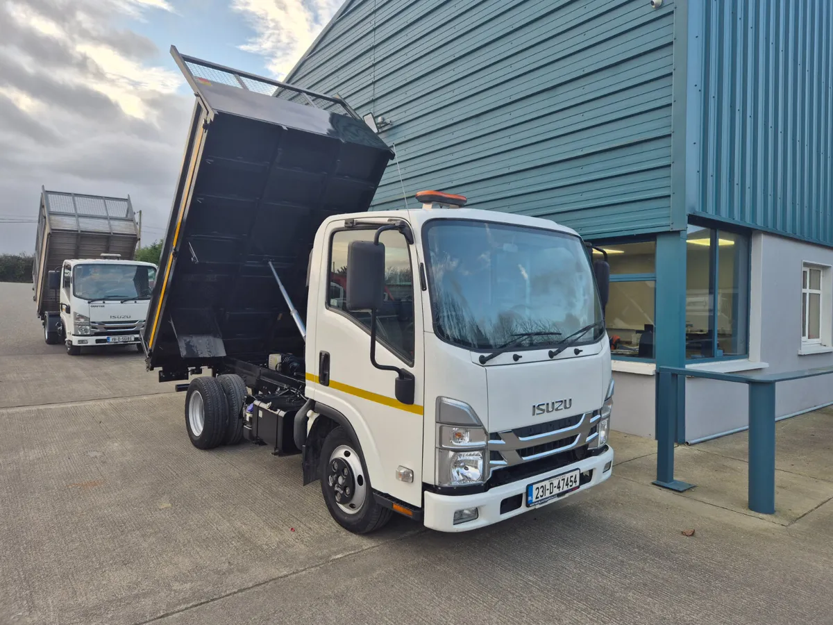 2023 ISUZU N35 3.5TON TIPPER - Image 1