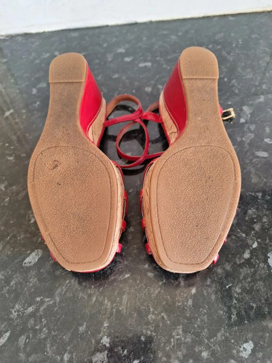 Tommy Hilfiger wedge sandals size 5 - Image 2