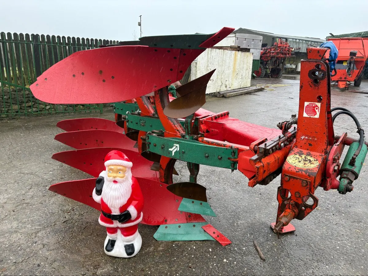 Kverneland 4 Furrow Rev. Plough - Image 3