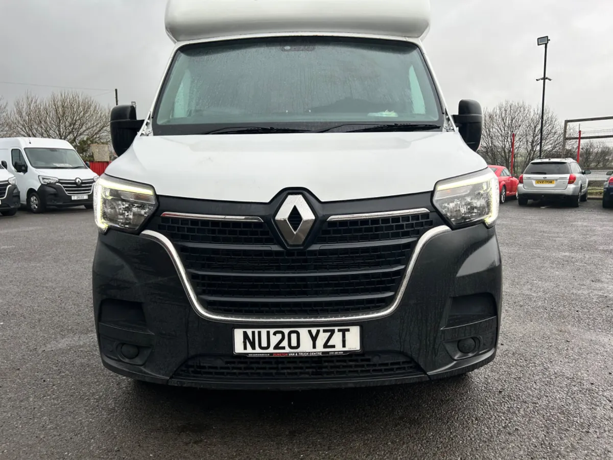 Renault Master 2020-Luton Box Loader - Image 2