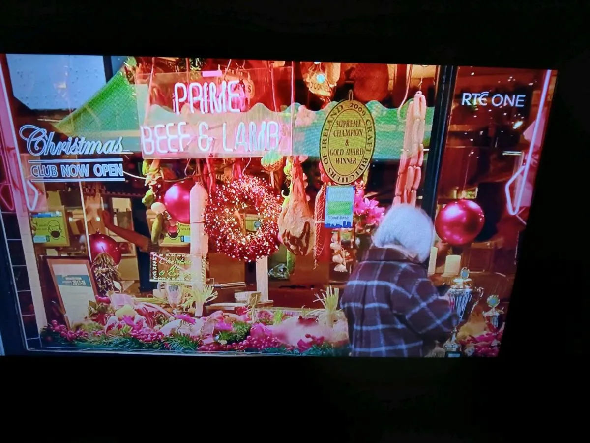 Lg 32 inch hdmi Saorview tv. - Image 2