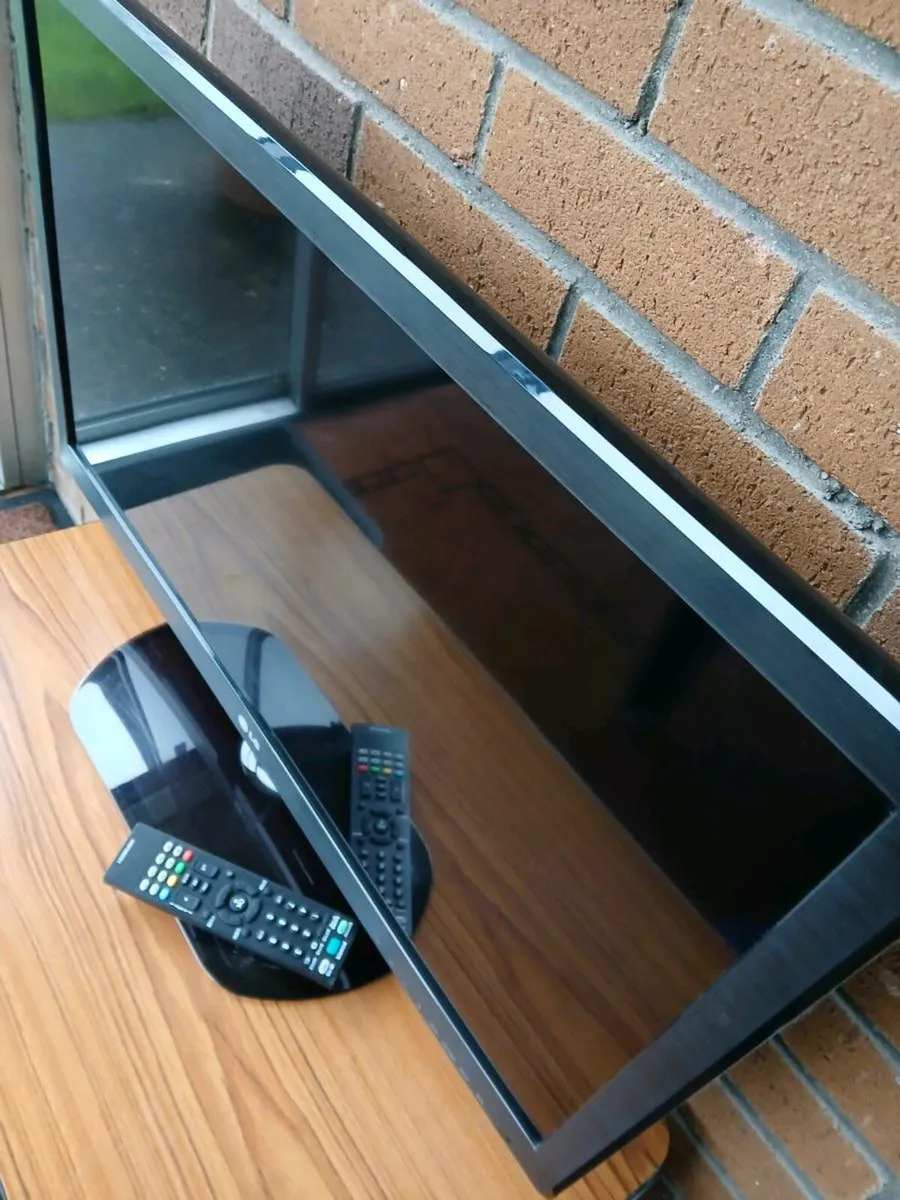Lg 32 inch hdmi Saorview tv. - Image 4