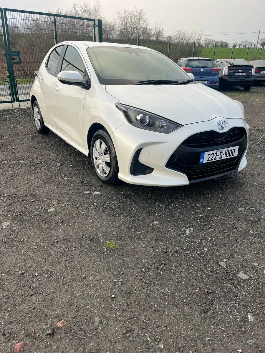 2022 TOYOTA YARIS AUTO LOW KMS - Image 1