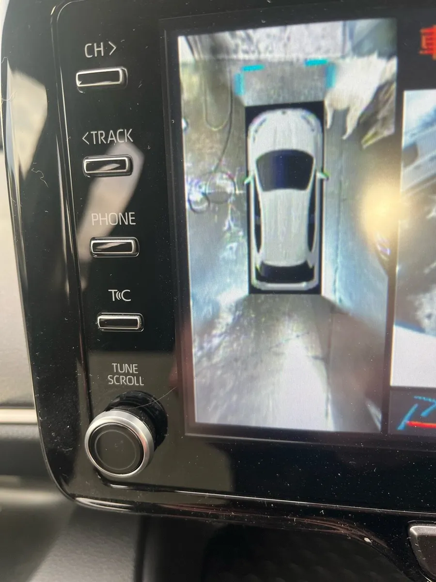 2022 TOYOTA YARIS AUTO LOW KMS - Image 4