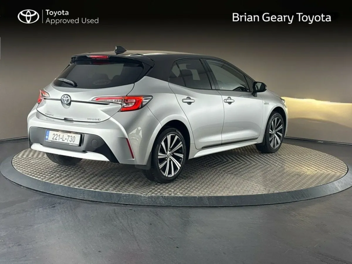 Toyota Corolla HYBRID LUNA SPORT H/B - Image 2