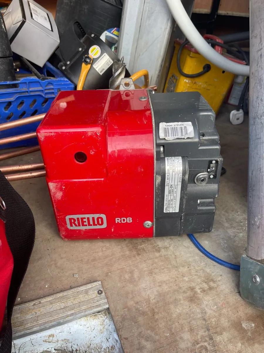 Oil burner - Image 1