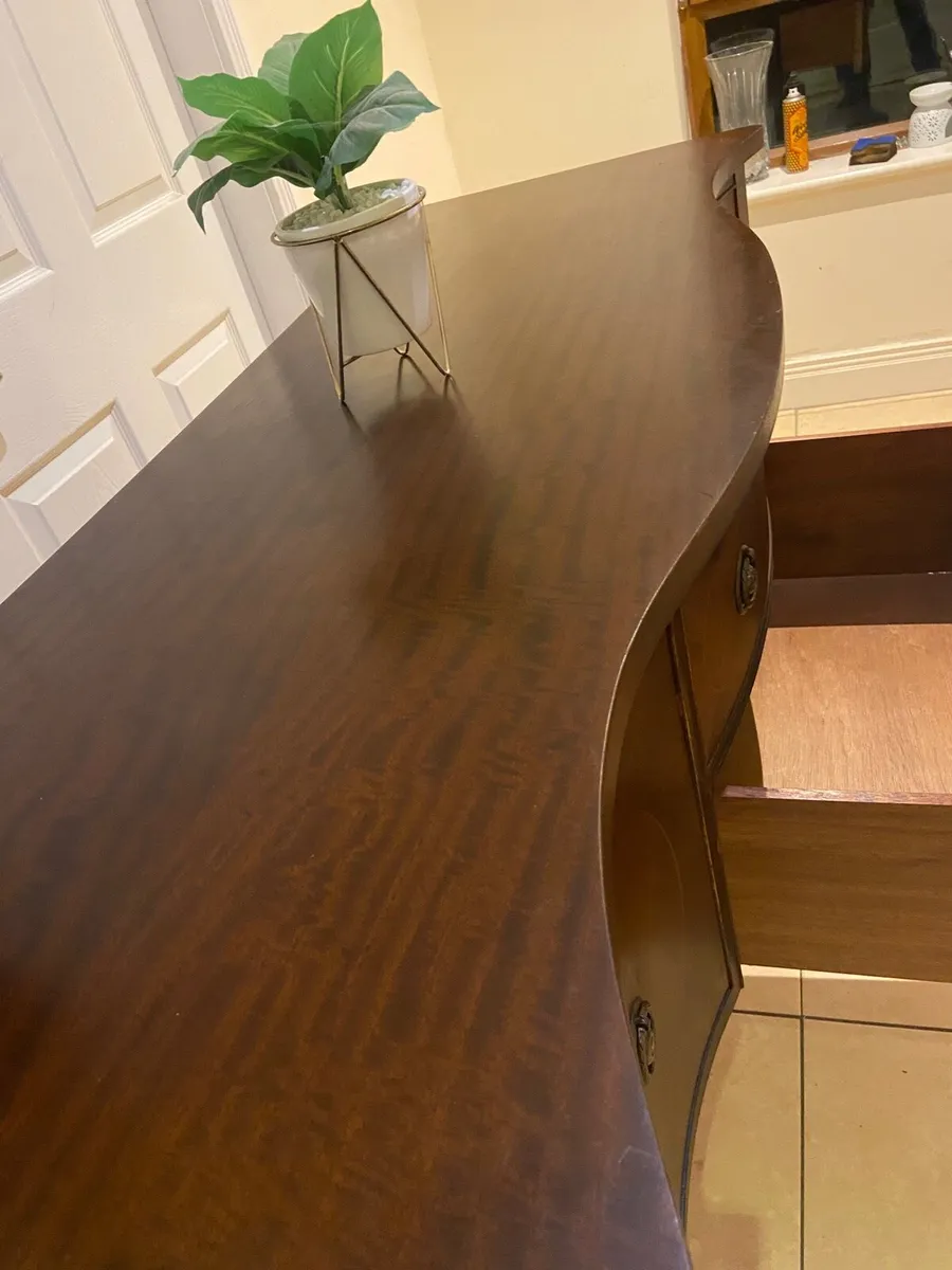 Antique Georgian style bow front sideboard - Image 4